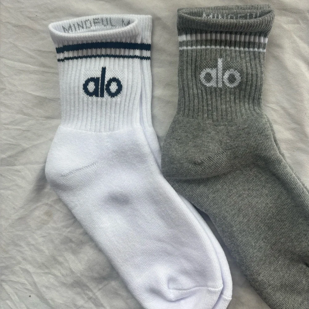 Throwback half crew grey and white socks - Picture 2 of 3